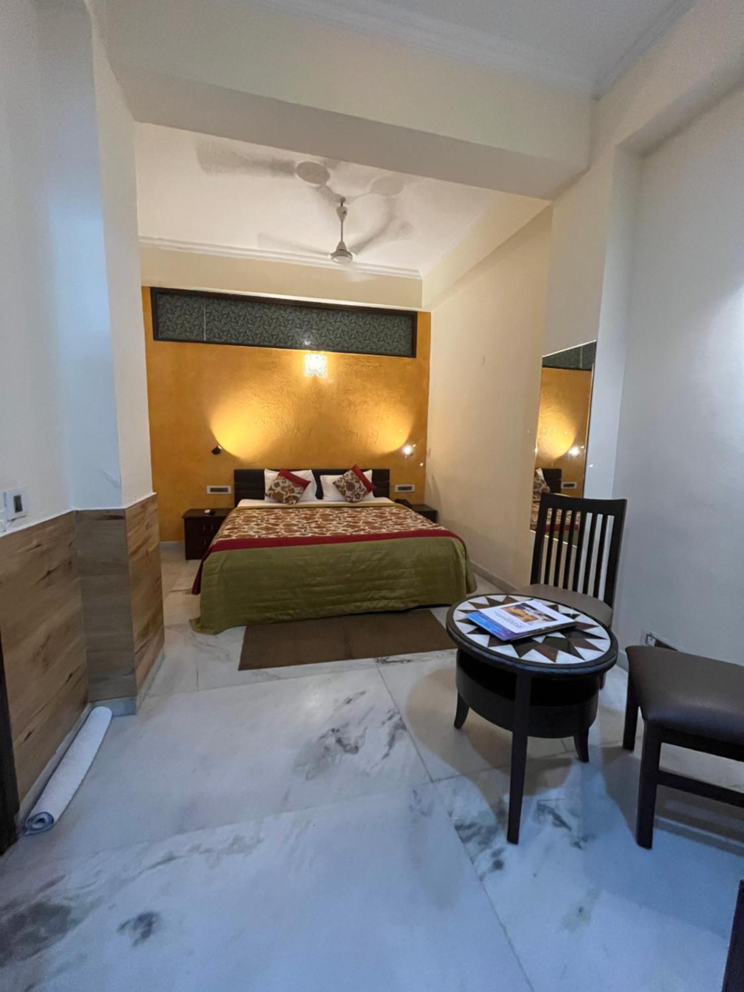 Treehouse Narmade A Riverfront Resort & Spa Narmadapuram Hoshangabad Exterior photo