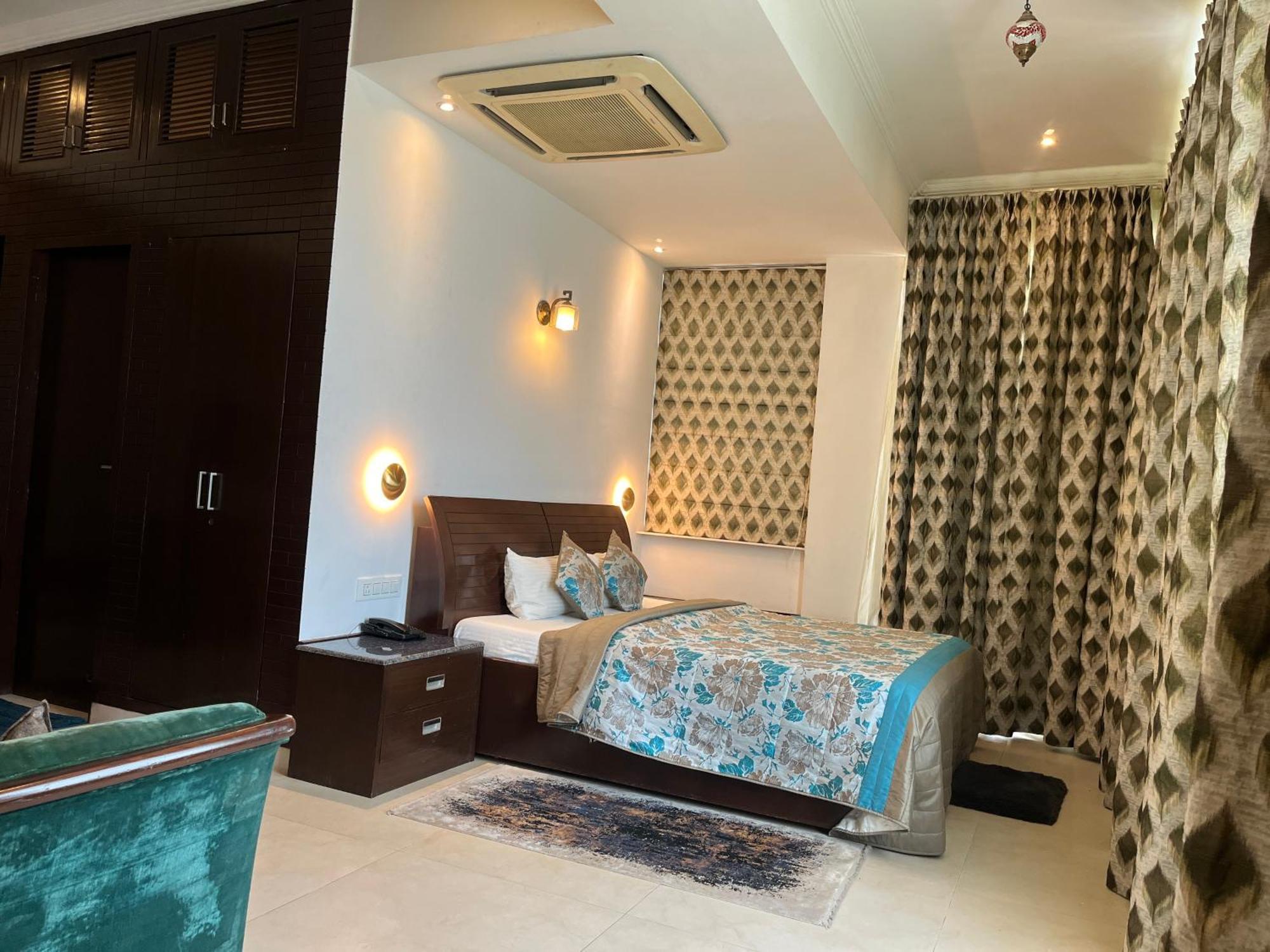 Treehouse Narmade A Riverfront Resort & Spa Narmadapuram Hoshangabad Exterior photo