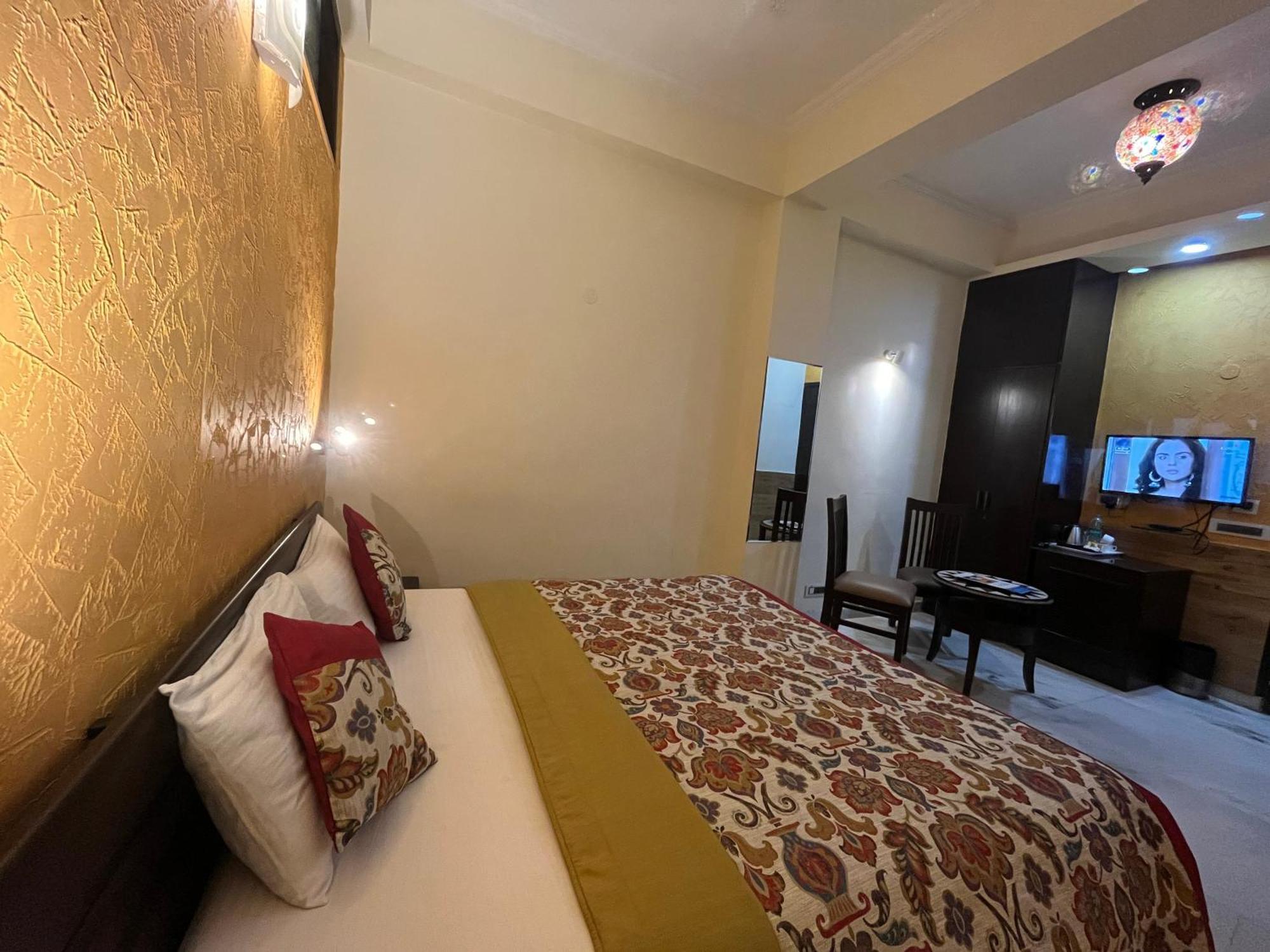 Treehouse Narmade A Riverfront Resort & Spa Narmadapuram Hoshangabad Exterior photo